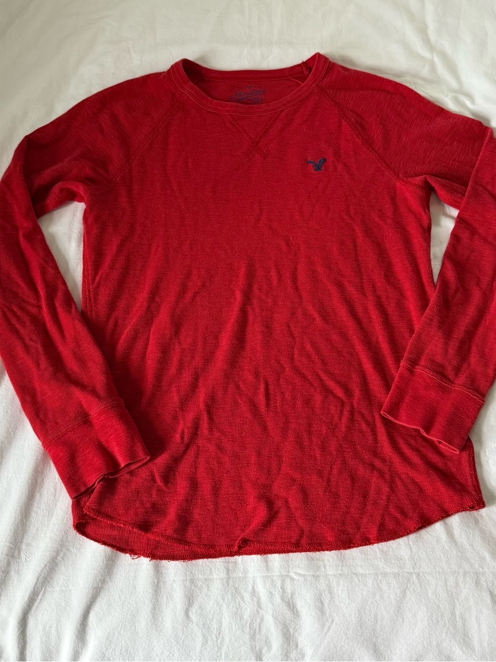2014 American Eagle red long sleeve size S